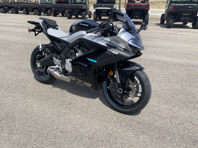 New 2026 CFMOTO 675 SS 