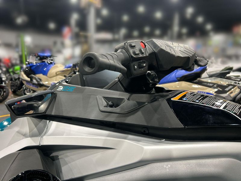 2025 Sea-Doo GTX LIMITED 325 (SOUND SYSTEM) Image 21