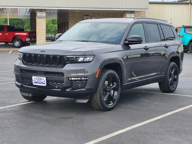 New 2025 Jeep Grand Cherokee L Limited 4x4Image 3