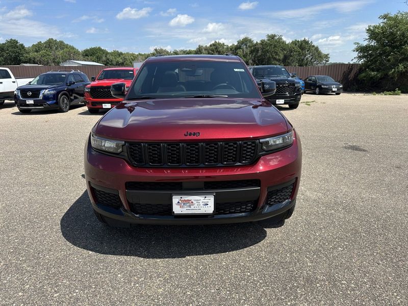 2024 Jeep Grand Cherokee L Altitude X 4x4Image 3