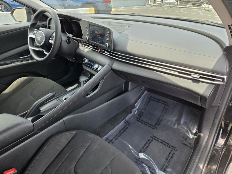 Used 2022 Hyundai Elantra SEL IVT