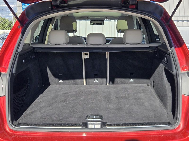 Used 2022 Mercedes-Benz GLC 300 SUV