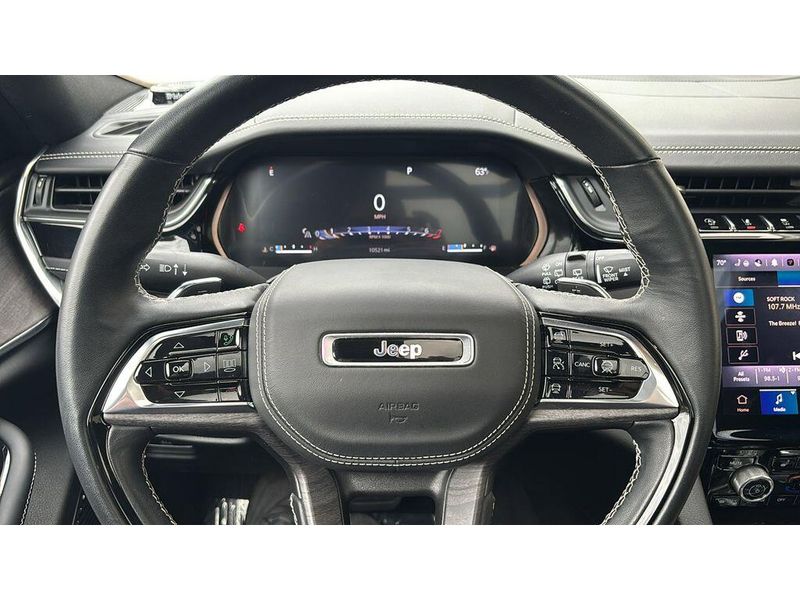 Used 2022 Jeep Grand Cherokee OverlandImage 14