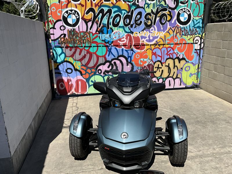 New 2026 Can-Am SPYDER F3 T 1330 Image 3