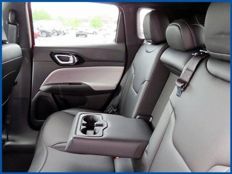2025 Jeep Compass LimitedImage 10