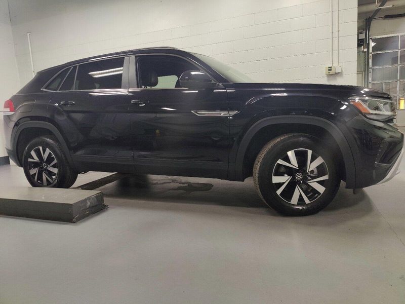 2023 Volkswagen Atlas Cross Sport SE 4-Motion AWDImage 4