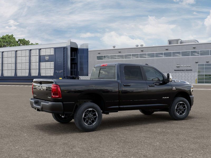 New 2025 RAM 2500 Laramie Crew Cab 4x4 6'4' Box