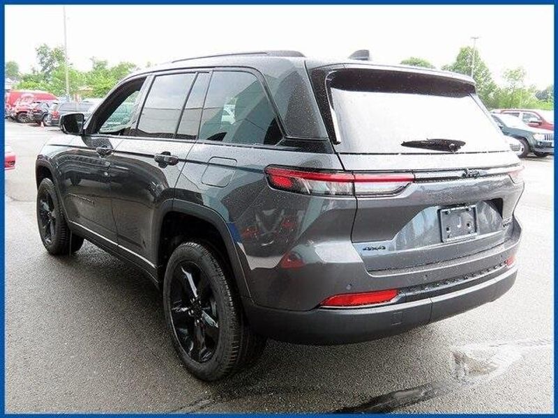 New 2025 Jeep Grand Cherokee LimitedImage 5