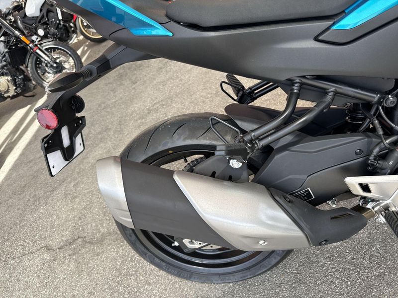 New 2026 CFMOTO 450NK Image 14