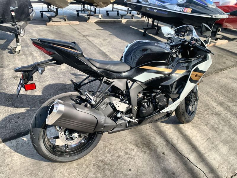 New 2026 Kawasaki NINJA ZX-6R ABS Image 14