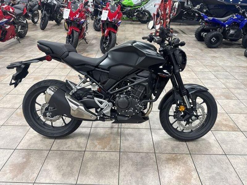 New 2025 Honda CB300R ABS Image 18
