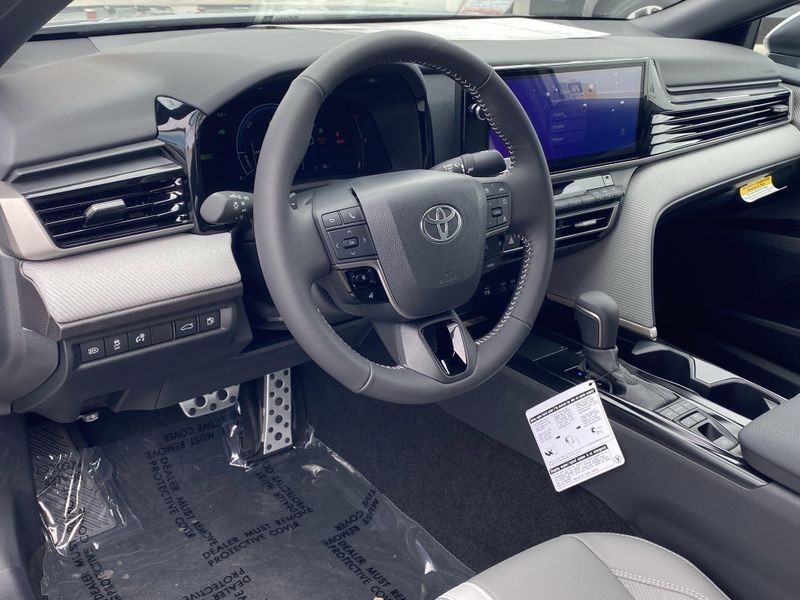 2025 Toyota Camry Image 13