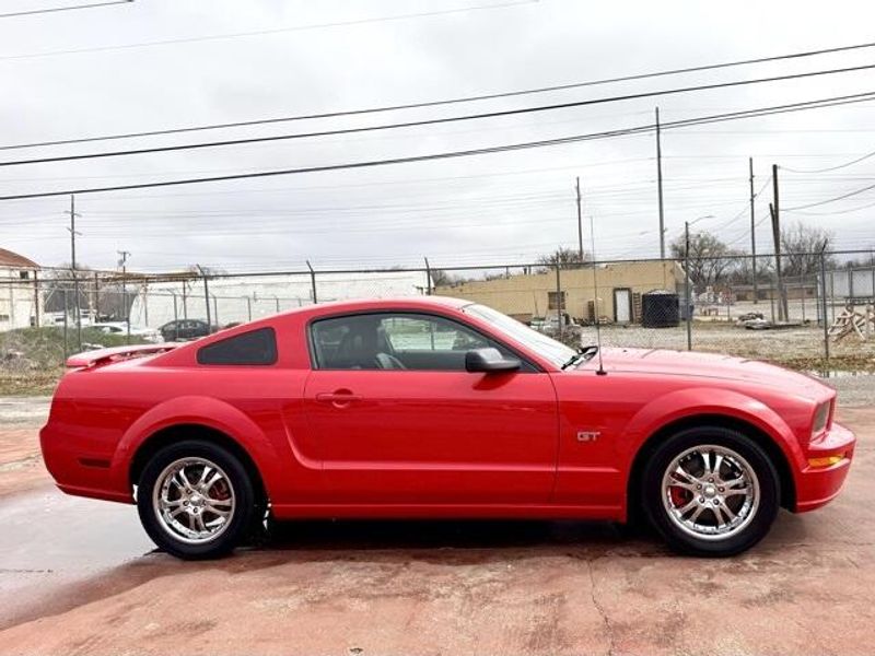 Used 2006 Ford Mustang GT PremiumImage 3