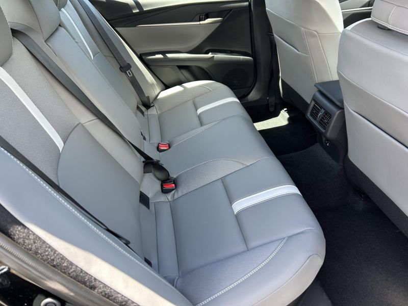 2025 Toyota Camry SEImage 12