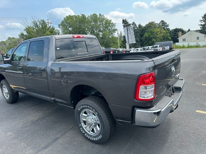 2024 RAM 2500 Tradesman Crew Cab 4x4 6