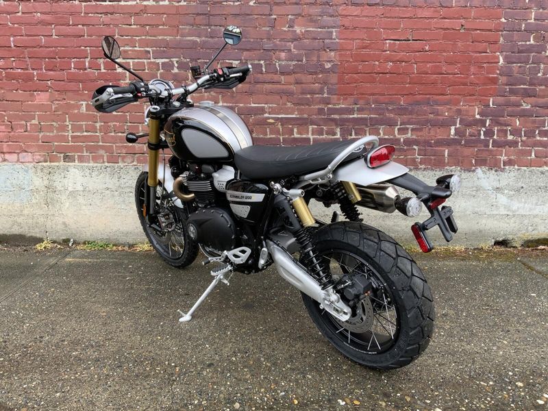 2025 Triumph Scrambler 1200 XE