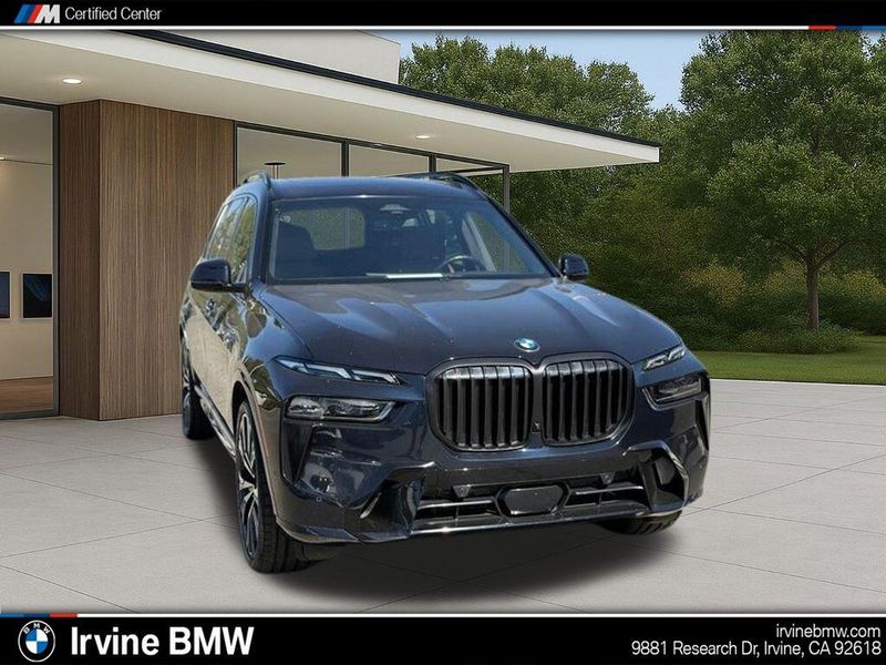 Used 2023 BMW X7 xDrive40iImage 5