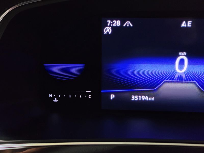 Used 2022 Volkswagen Tiguan SE R-Line Black AWD w/SUnroofImage 31