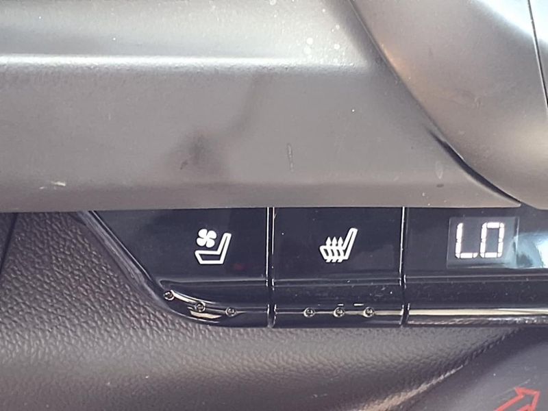 Used 2016 Chevrolet Camaro SSImage 9