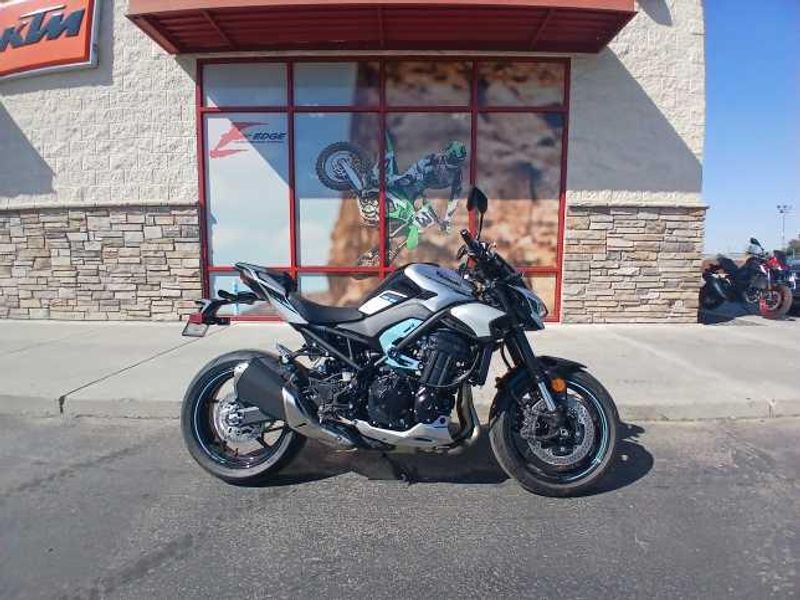 New 2025 Kawasaki Z900 ABS 