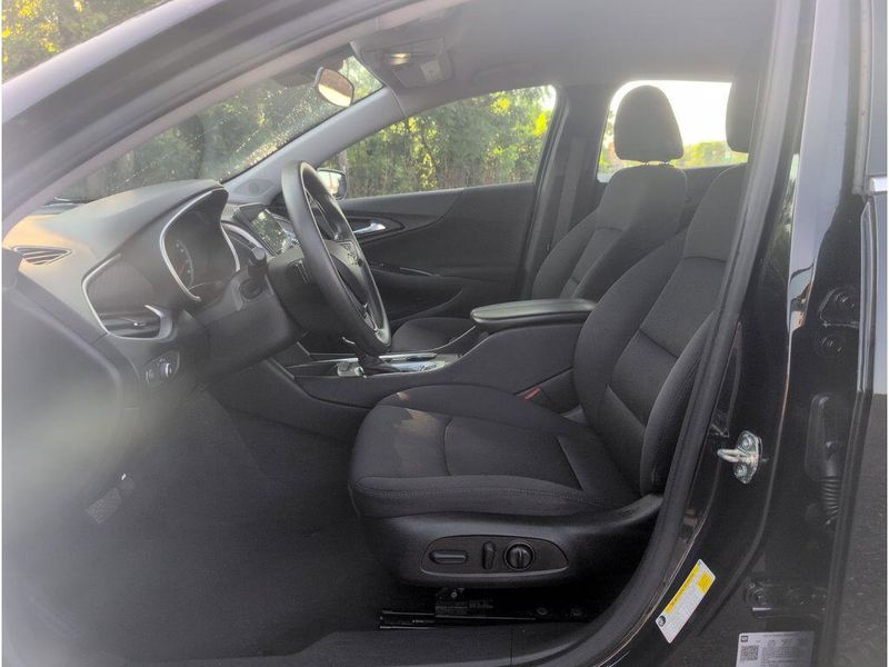Used 2023 Chevrolet Malibu LTImage 10