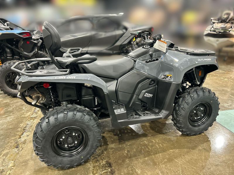 New 2026 Can-Am OUTLANDER MAX DPS 700 Image 13