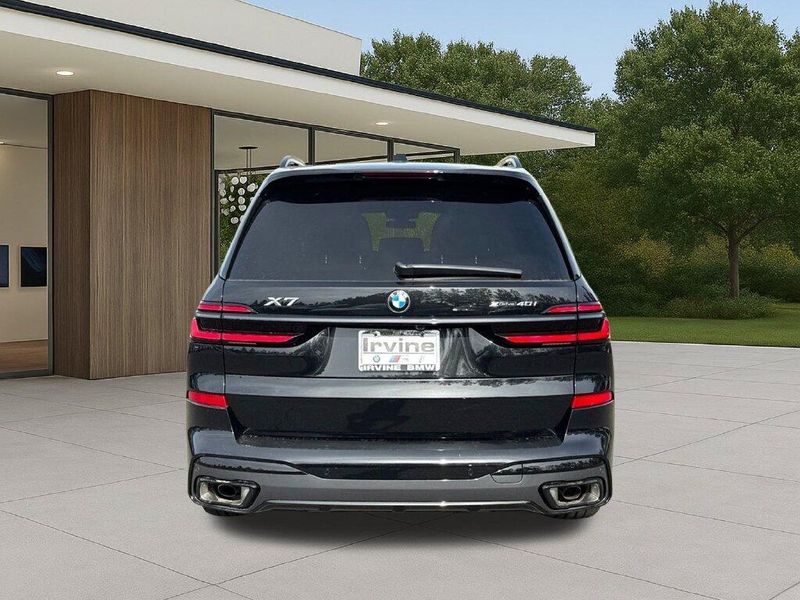 New 2027 BMW X7 xDrive40iImage 10