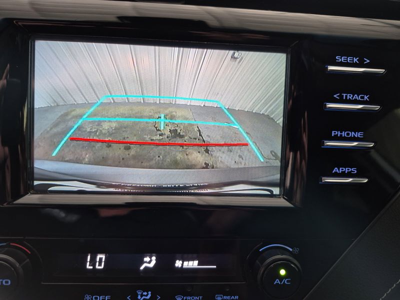 2019 Toyota Camry SEImage 28