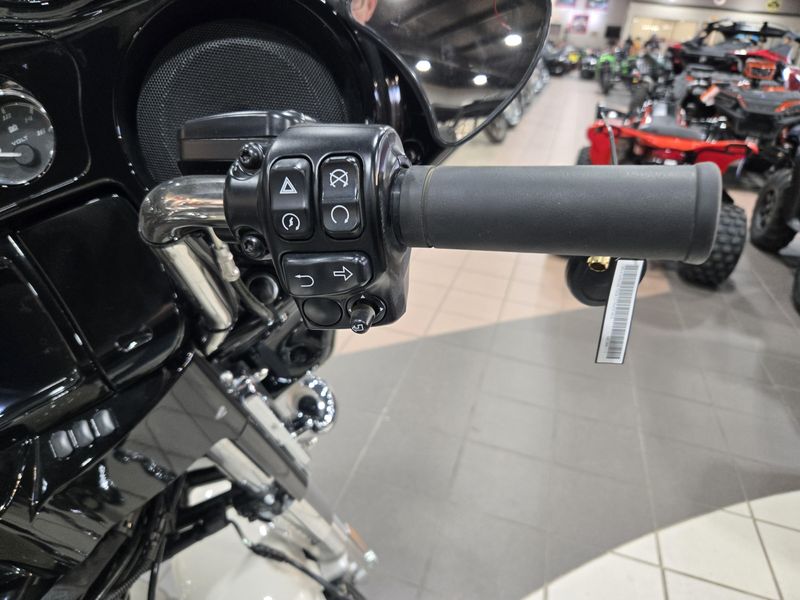 USED 2022 HARLEY STREET GLIDE SPECIAL Image 26
