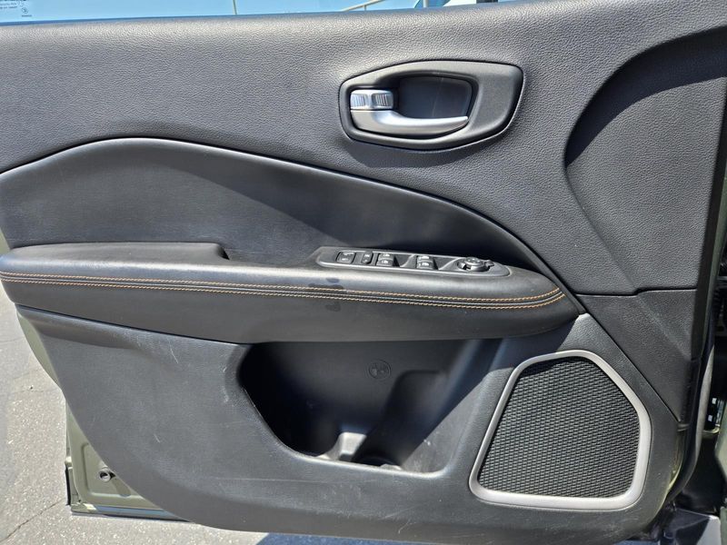 Used 2018 Jeep Compass Limited FWD