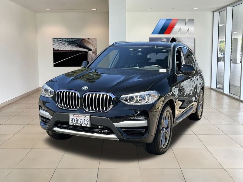 2021 BMW X3 xDrive30eImage 4