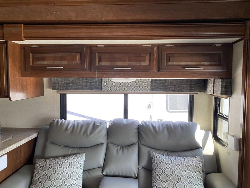 Used 2018 FOREST RIVER FR3 29DS Image 19