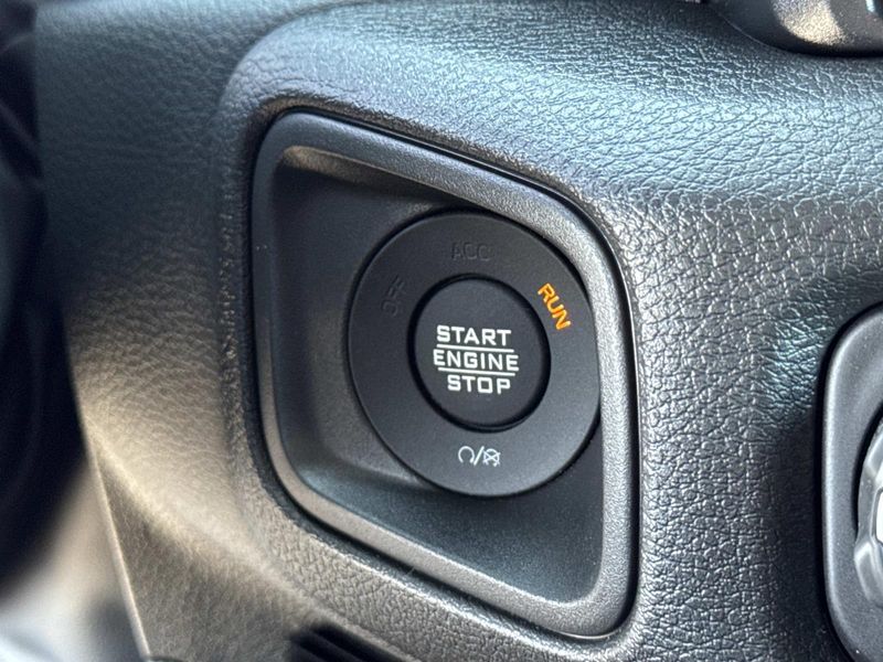 New 2026 Jeep Gladiator Sport S 4x4