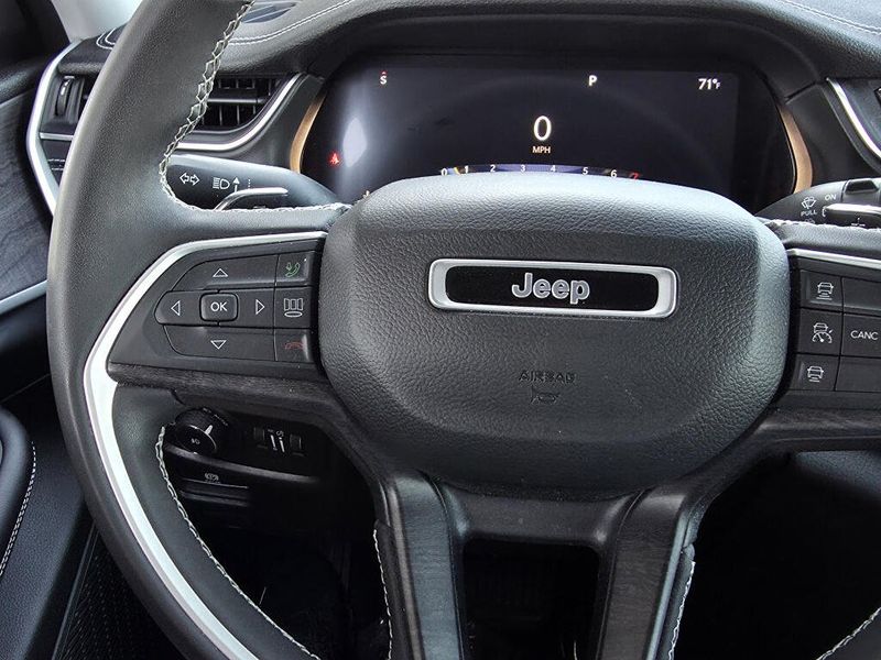 Used 2023 Jeep Grand Cherokee Limited