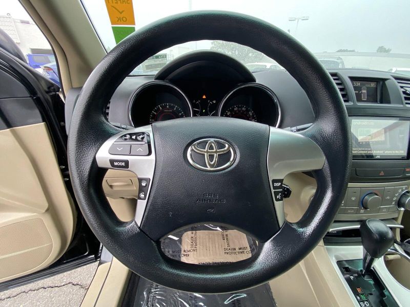 2012 Toyota Highlander BaseImage 27