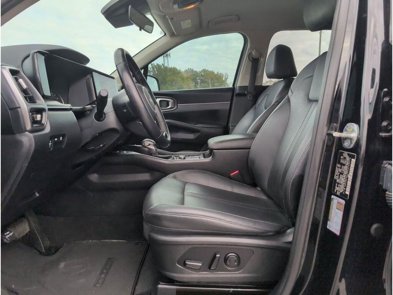 Used 2023 Kia Sorento SImage 10