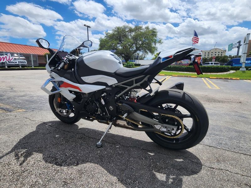 2026 BMW S 1000 RRImage 6