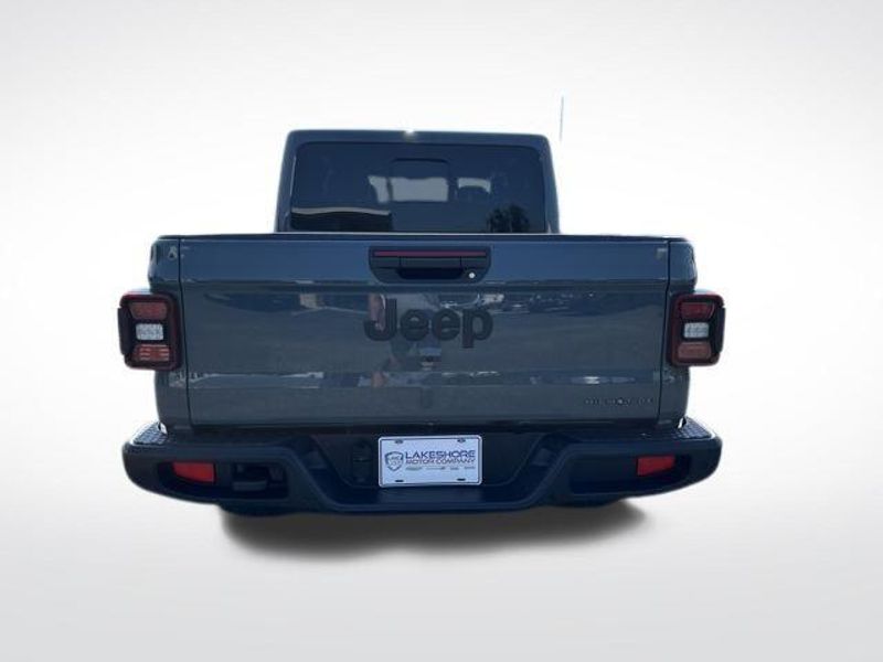 New 2025 Jeep Gladiator High Tide 4x4