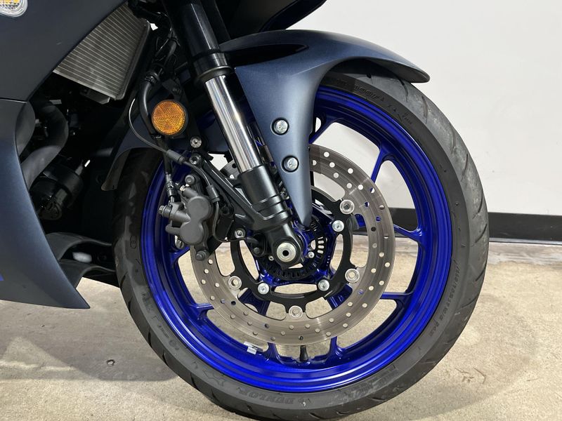 Used 2023 Yamaha YZF R3 Image 11