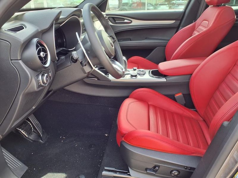 New 2026 Alfa Romeo Stelvio AwdImage 15