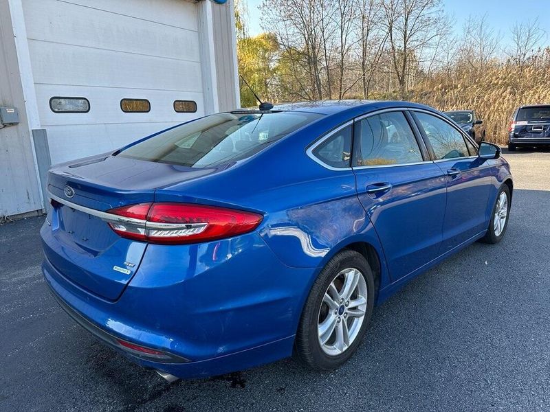 2018 Ford Fusion SEImage 13