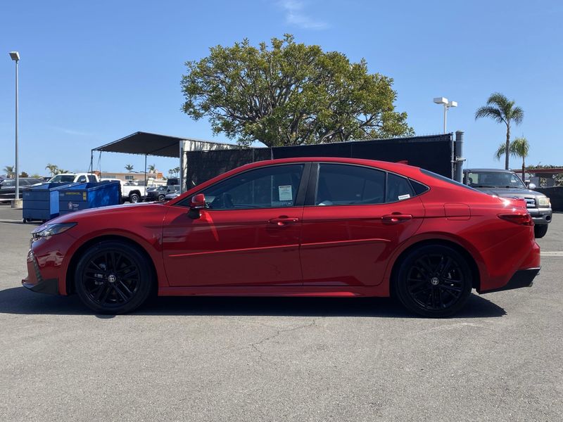 2025 Toyota Camry SEImage 7