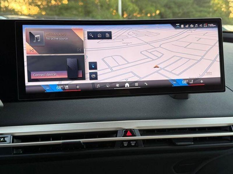 New 2026 BMW iX xDrive45Image 24