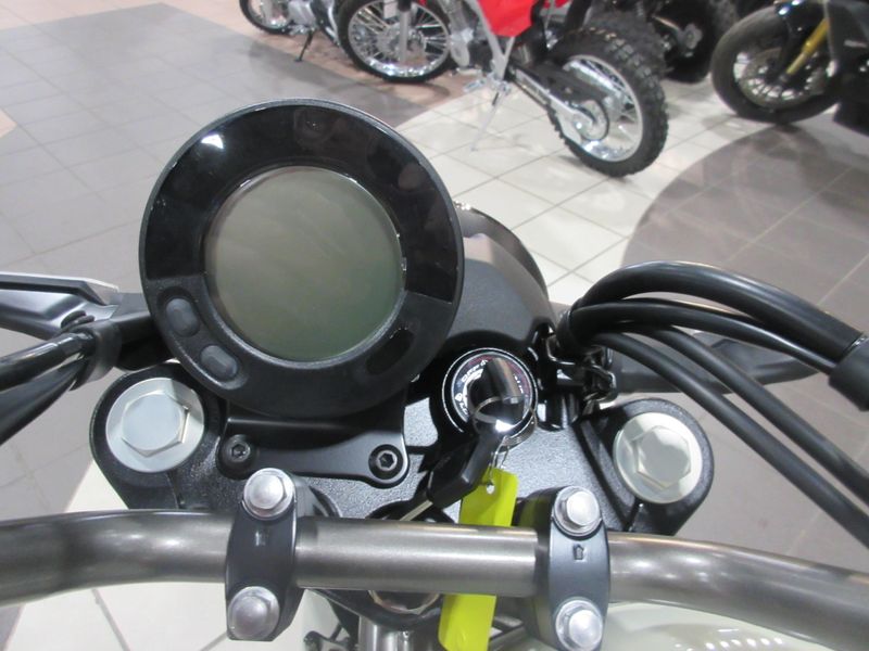 NEW 2026 KAWASAKI ELIMINATOR Image 17