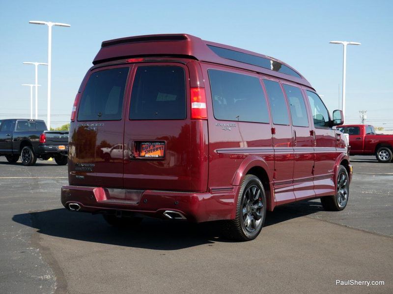 2024 Chevrolet Express Cargo 2500 photo 14