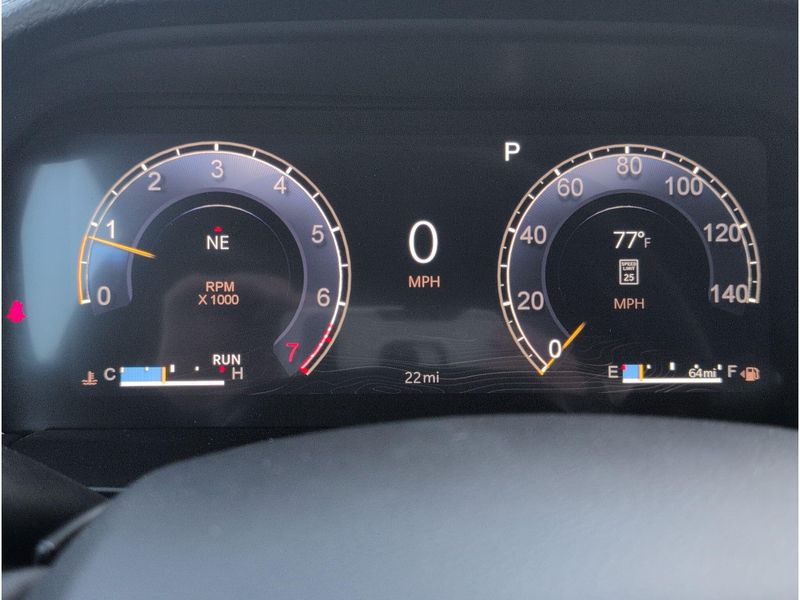 New 2027 Jeep Grand Cherokee Laredo AltitudeImage 20
