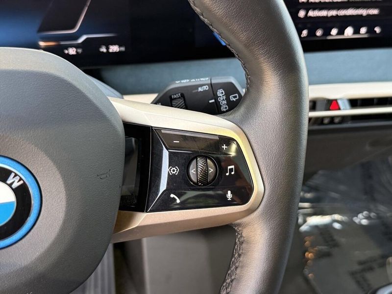 Used 2025 BMW iX xDrive50Image 25