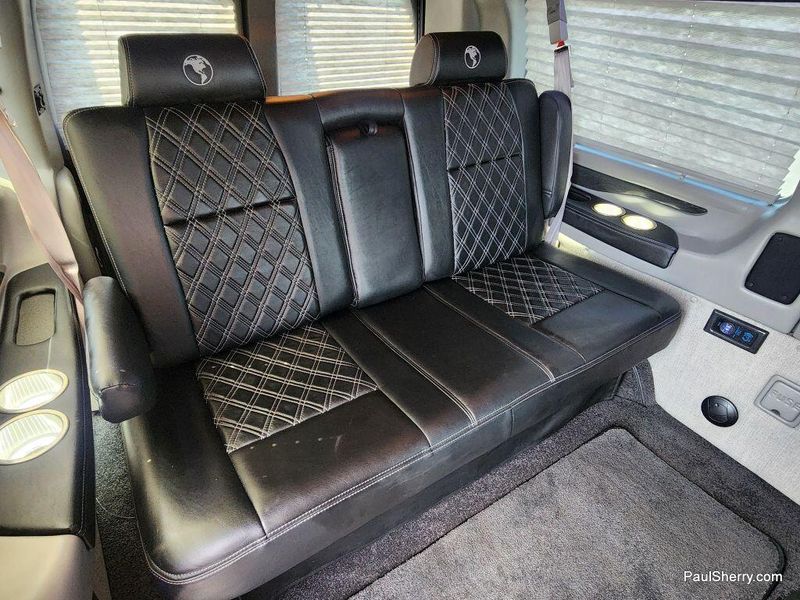2023 Gmc Savana Cargo 2500 photo 3