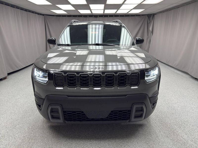 New 2026 Jeep Cherokee Limited 4x4Image 5
