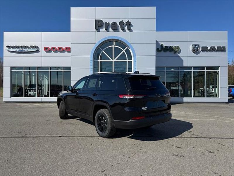 New 2025 Jeep Grand Cherokee L Altitude X 4x4Image 9